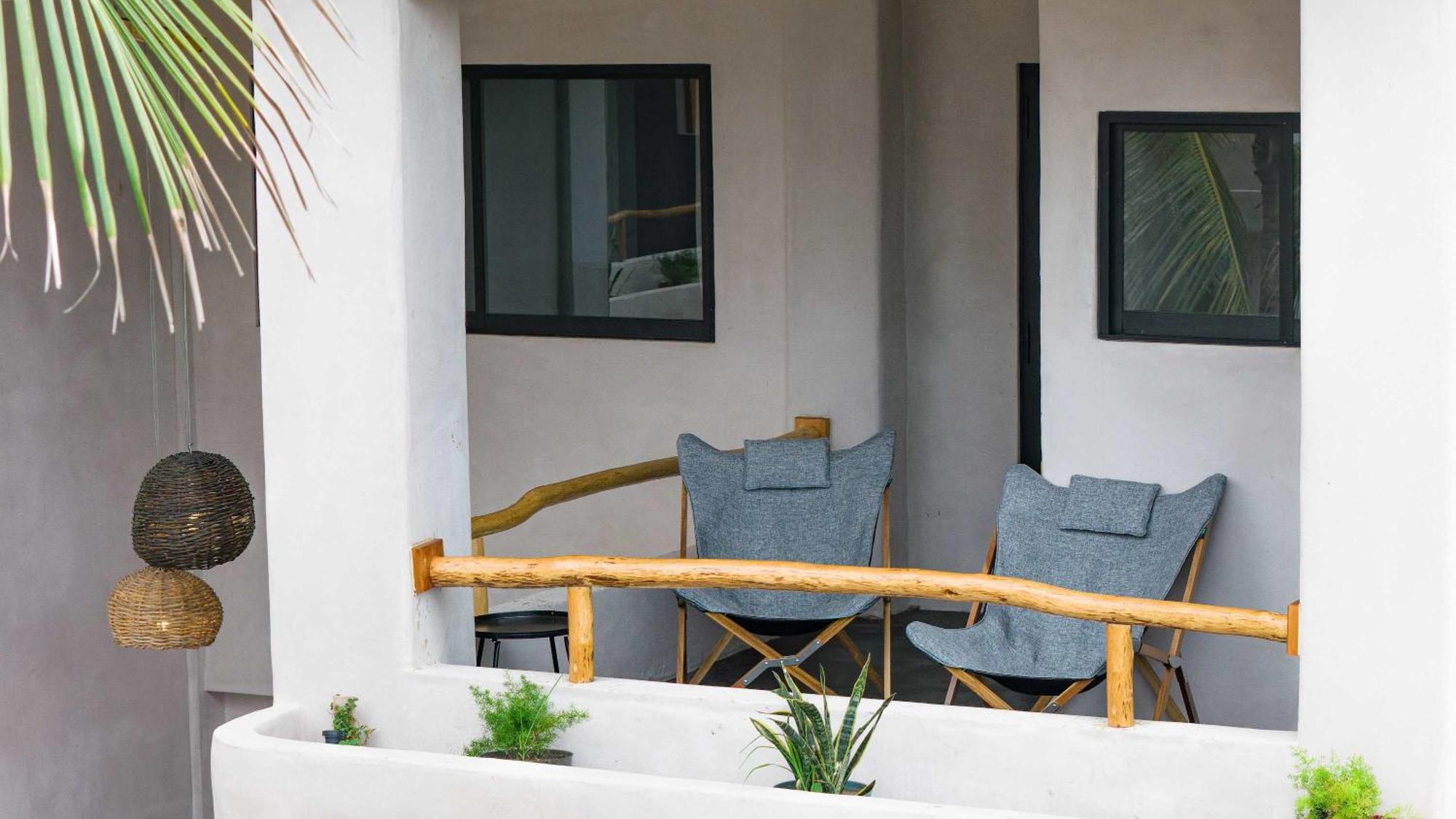Casa Leah In Zicatela - Luxury Boutique - With Private Plunge Pool - Steps From The And La Punta - Ac In Bedroom - 8 *